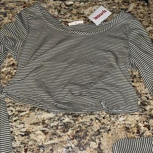 NEVER WORN TJ Maxx cropped long sleeve shirt